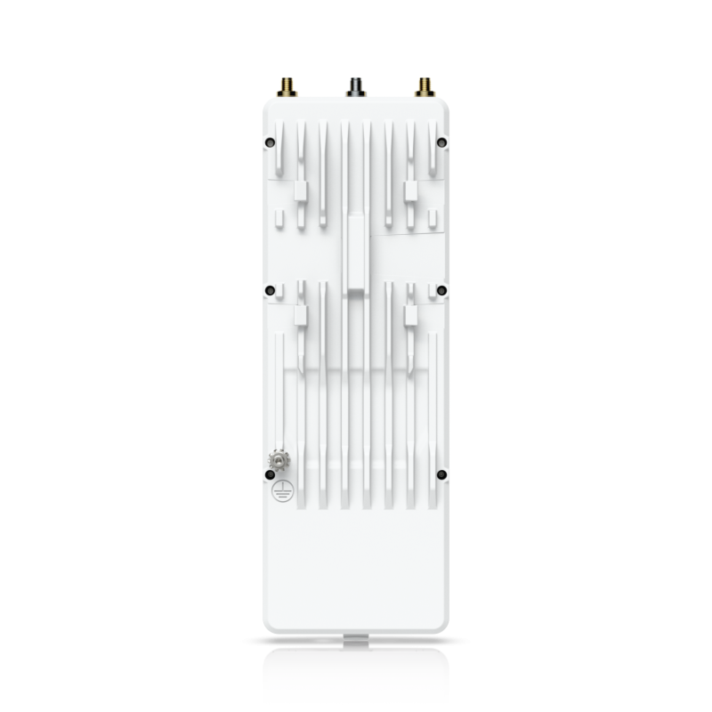 Ubiquiti Wave MLO5 radios &bull 5 GHz &bull 5+ Gbps &bull 1x 10 GbE &bull 1x SFP+ &bull Wave-MLO5 - 241815 - 4