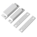 Magnetic contact - Suitable for installation in wood - Reed technology - Connection system via terminal - Resistance to