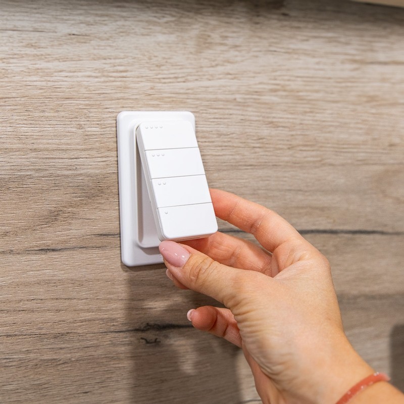 Shelly · Plug & Play · "Blu ZB RC Button 4" · Fernbedienung inkl. Magnethalter · 4-fach · 16 Aktionen · Bluetooth · Zigbee · Wei